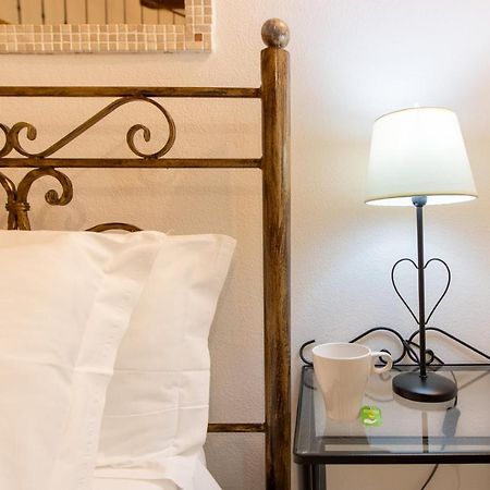 Cagliarifornia Bed & Breakfast Bagian luar foto