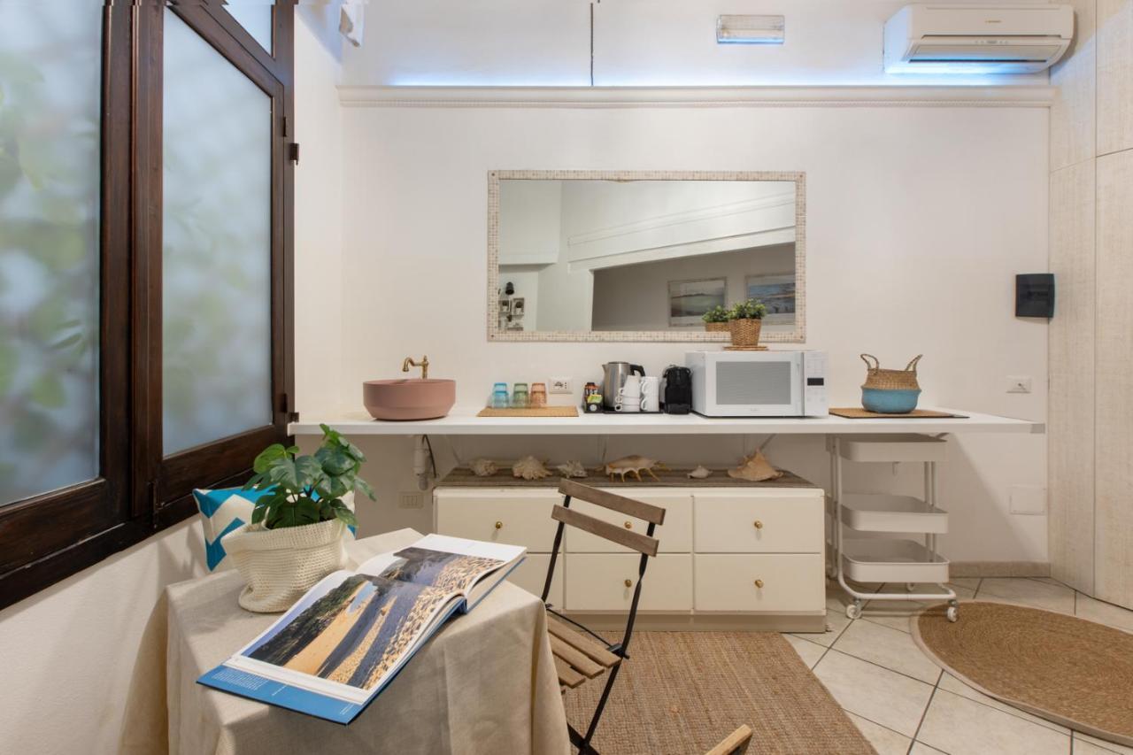 Cagliarifornia Bed & Breakfast Bagian luar foto